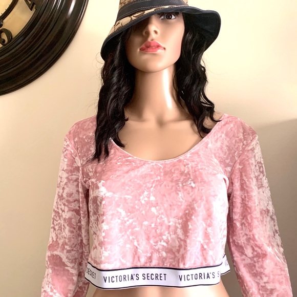 Victoria's Secret Tops - Victoria Secret Crop Top